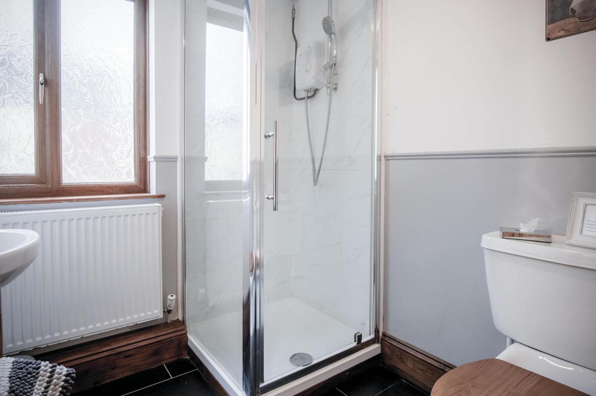 The Brambles - 2 Bedroom Cottage - Llanteg Luaran gambar
