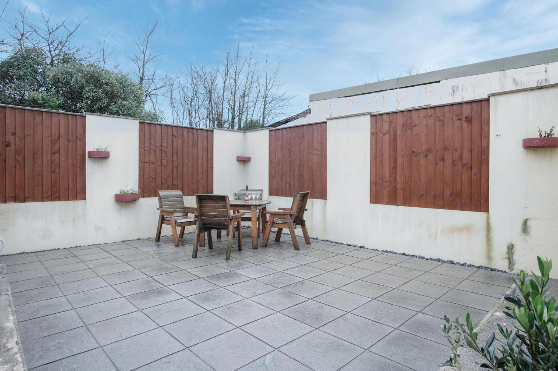 The Brambles - 2 Bedroom Cottage - Llanteg Luaran gambar