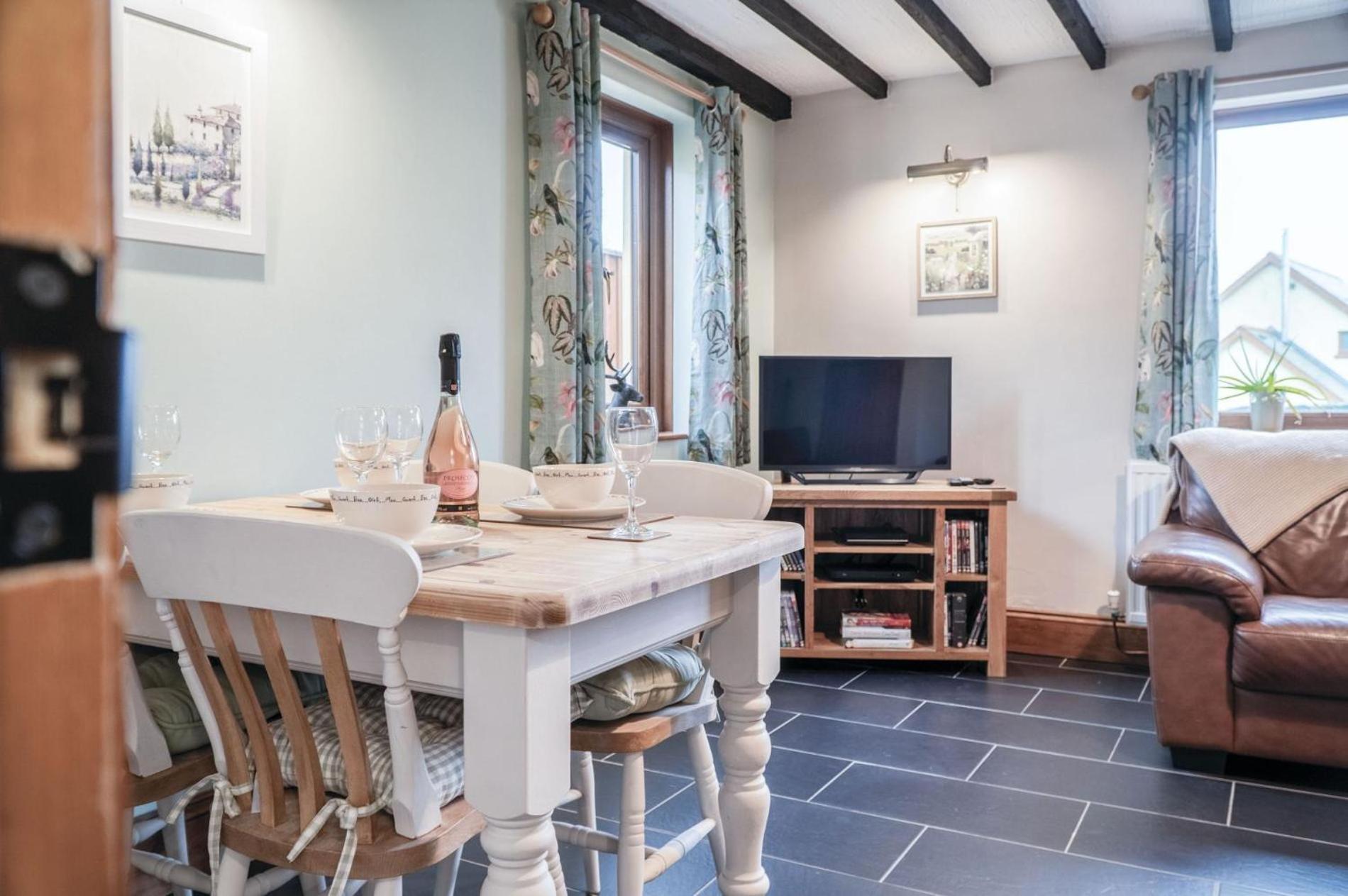 The Brambles - 2 Bedroom Cottage - Llanteg Luaran gambar